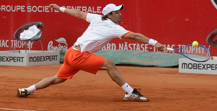 ÎŸ ÎœÎ¬ÏÎºÎ¿Ï‚ Ï…Ï€Î¿ÎºÏÏ€Ï„ÎµÎ¹ ÏƒÏ„Î¿Î½ ÎµÎ½Î±ÏÎºÏ„Î®ÏÎ¹Î¿ Î±Î³ÏŽÎ½Î± ÏƒÏ„Î¿ Î’Î¿Ï…ÎºÎ¿Ï…ÏÎ­ÏƒÏ„Î¹