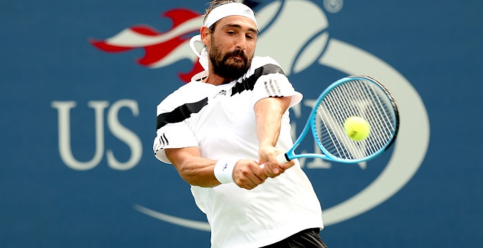 ÎŸ ÎœÎ¬ÏÎºÎ¿Ï‚ Ï€Î­ÏÎ±ÏƒÎµ Î¸ÎµÎ±Î¼Î±Ï„Î¹ÎºÎ¬ ÏƒÏ„Î¿ 2Î¿ Î“ÏÏÎ¿