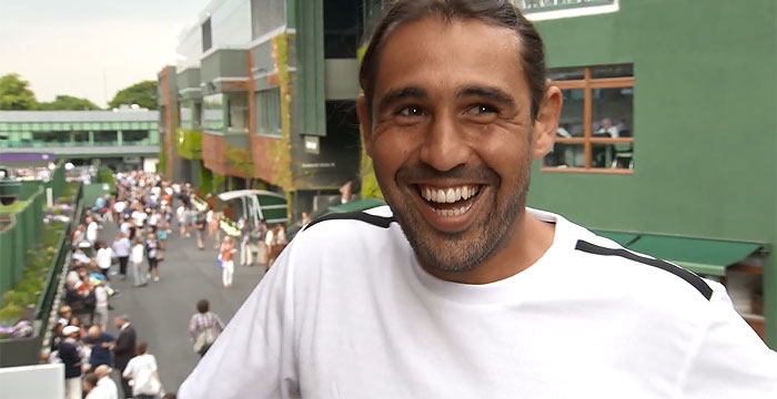 ÎÎ¯ÎºÎ· ÎœÎ¬ÏÎºÎ¿Ï… ÏƒÏ„Î¿Î½ Ï€ÏÏŽÏ„Î¿ Î³ÏÏÎ¿ Ï„Î¿Ï… Wimbledon